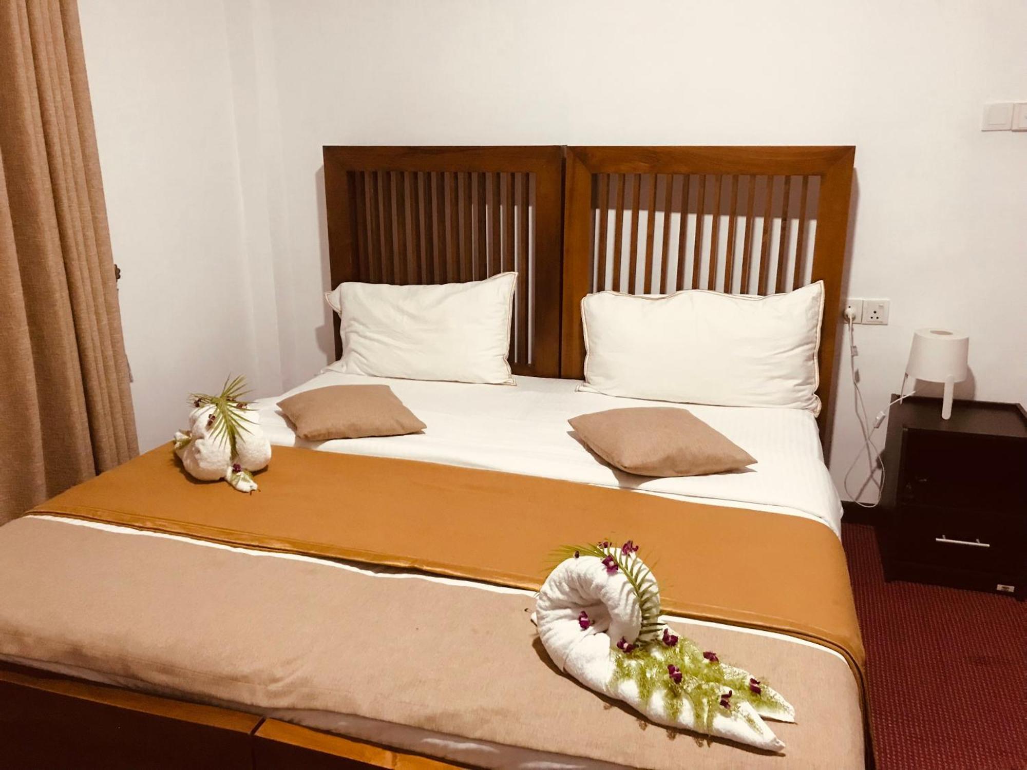 Marigold Home Нувара-Элия Экстерьер фото